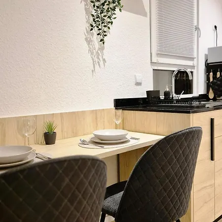 Tiny-Home-Stil Nah Am Rhein Mit Super Verkehrsanbindung Wiesbaden Exterior foto